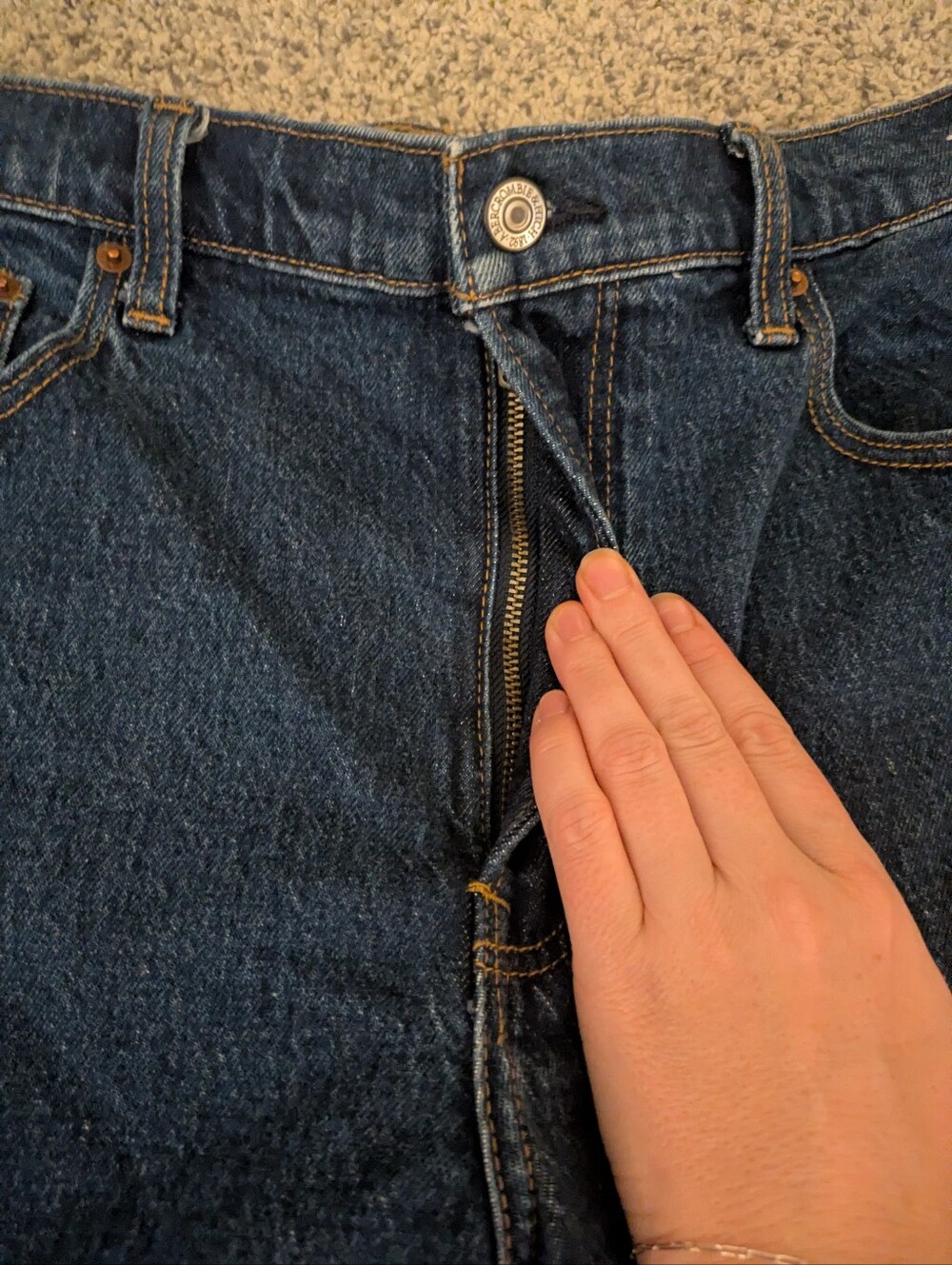 Abercrombie Ultra High Rise 90s Straight Jean - Picture 5 of 8